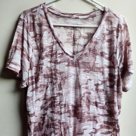 Mudd Pink Camo V-Neck Tissue T-Shirt Size XL - Picture 5 of 14